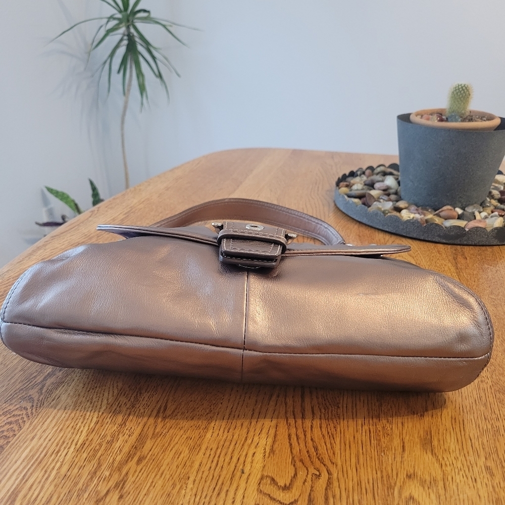 Coach Golden Shoulder Bag NWOT - Picture 5 of 13